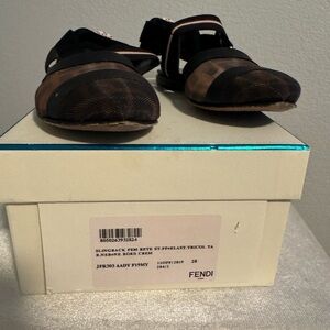 Fendi girls  Black and Brown Sandals